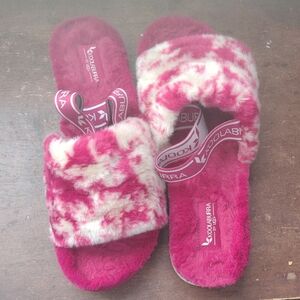 ❤️Koolaburra Women's Plush Pink Slippers❤️